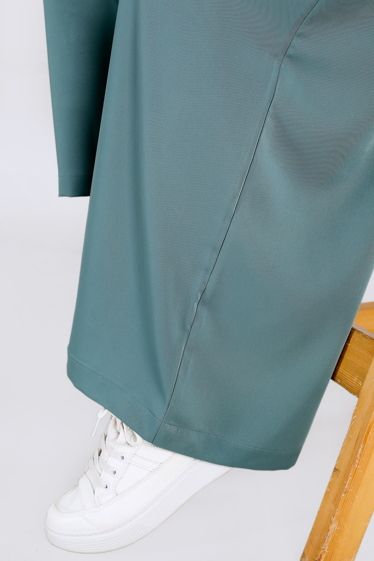 Pantalon Femme - Pantalon Jupe à  Grands Plis - Crêpe Pradda
